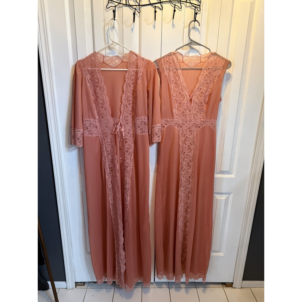 Vintage Bontex Nightgown + Peignoir Robe Gorgeous Mauve 1970's made in Lebanon